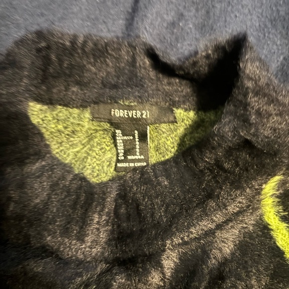 Forever 21 Black and Yellow Alien Face Sweater - Picture 2 of 2